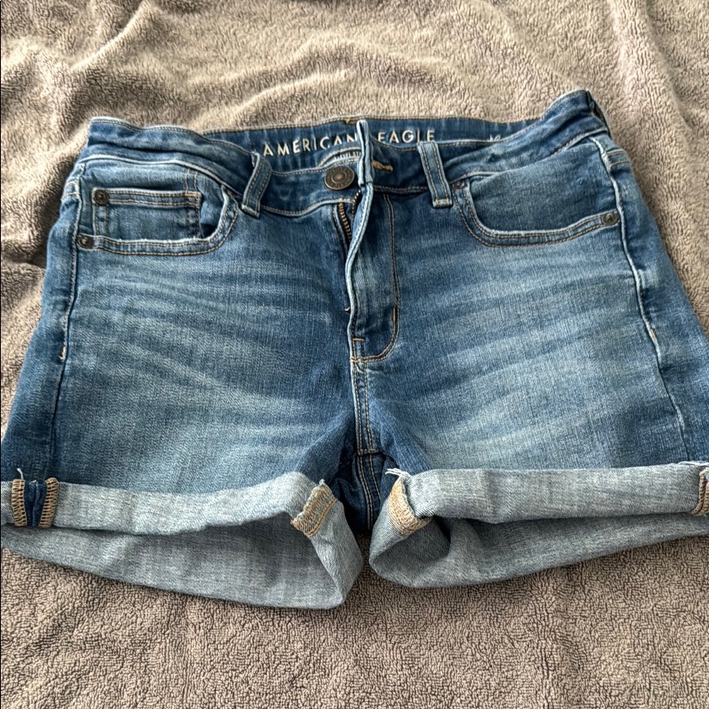 American Eagle Midi shorts (gently used)